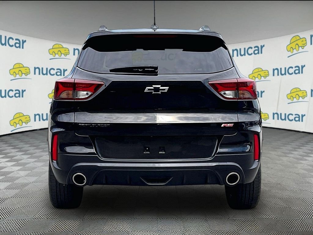 Used 2023 Chevrolet TrailBlazer RS w/ Technology Package FWD image 5