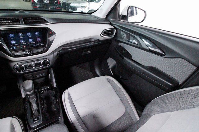 Used 2021 Chevrolet TrailBlazer LT w/ Convenience Package image 9