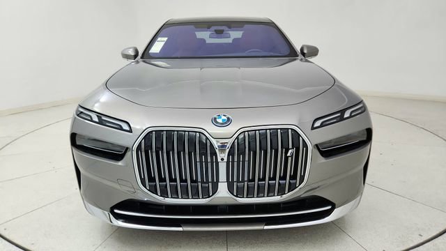 Used 2023 BMW i7 xDrive60 image 4