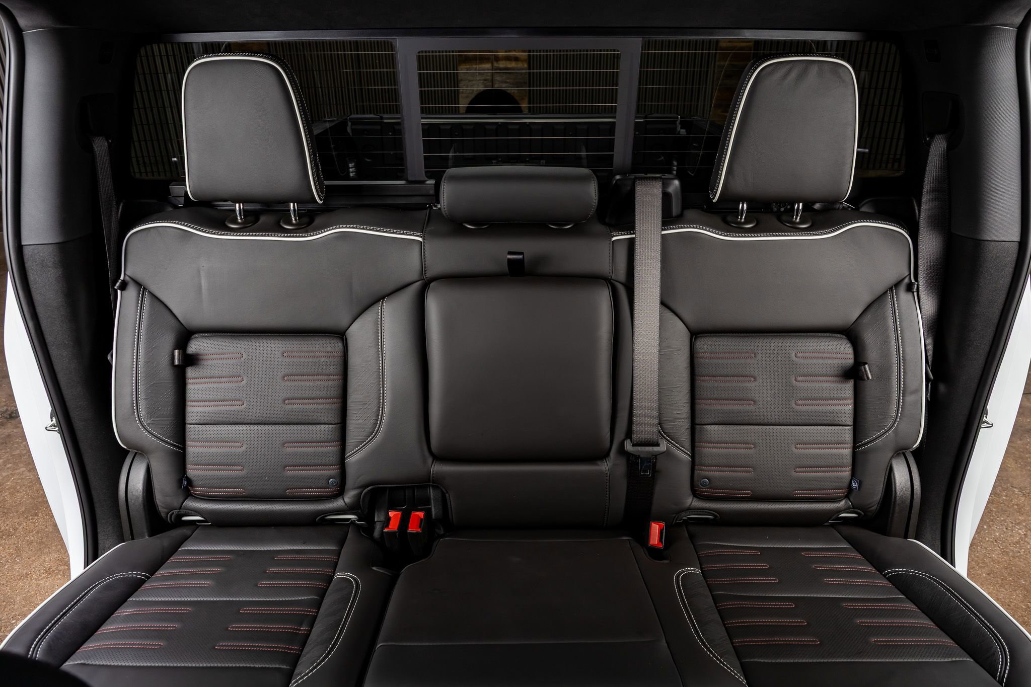 Used 2025 GMC Sierra 2500 AT4X image 35