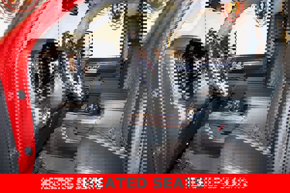 Used 2025 GMC Sierra 3500 SLT w/ SLT Premium Package image 24