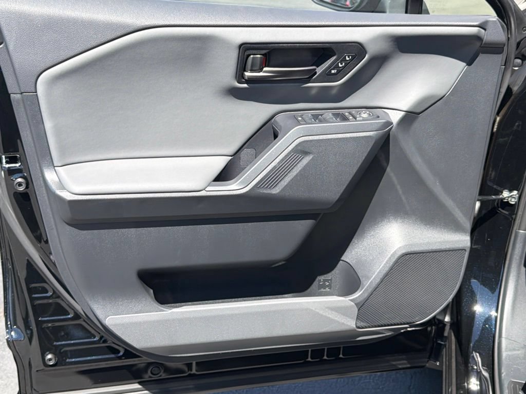 New 2026 Toyota RAV4 XSE AWD/4WD image 19