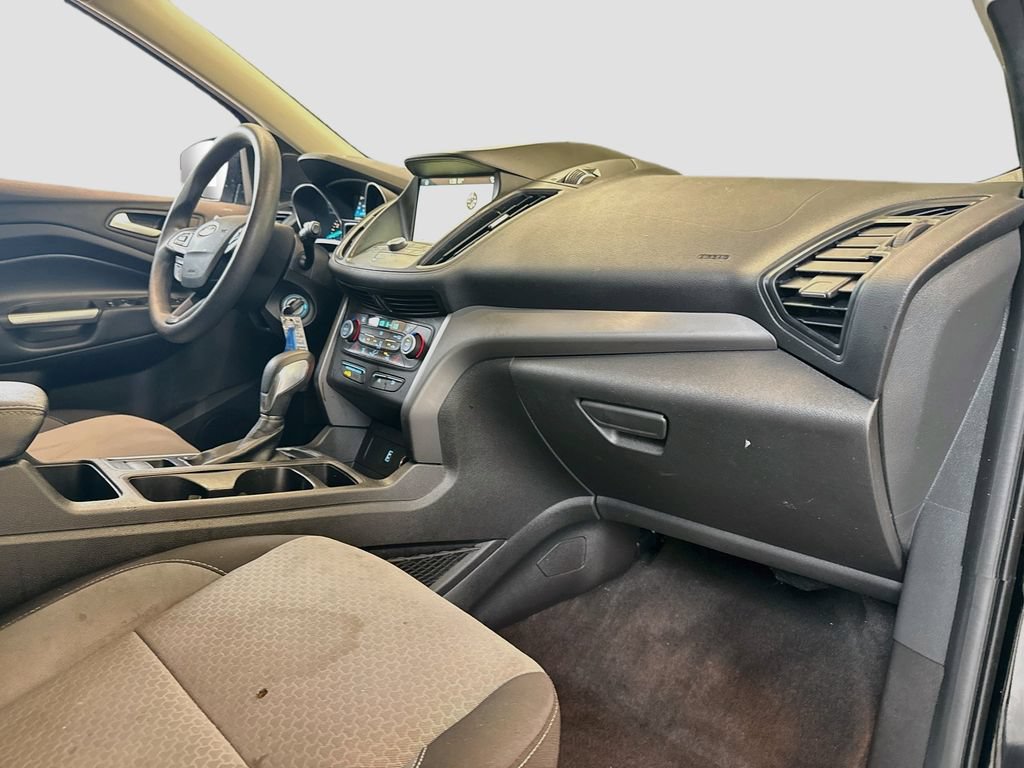 Used 2018 Ford Escape SE w/ SE Sync 3 Package AWD/4WD image 31