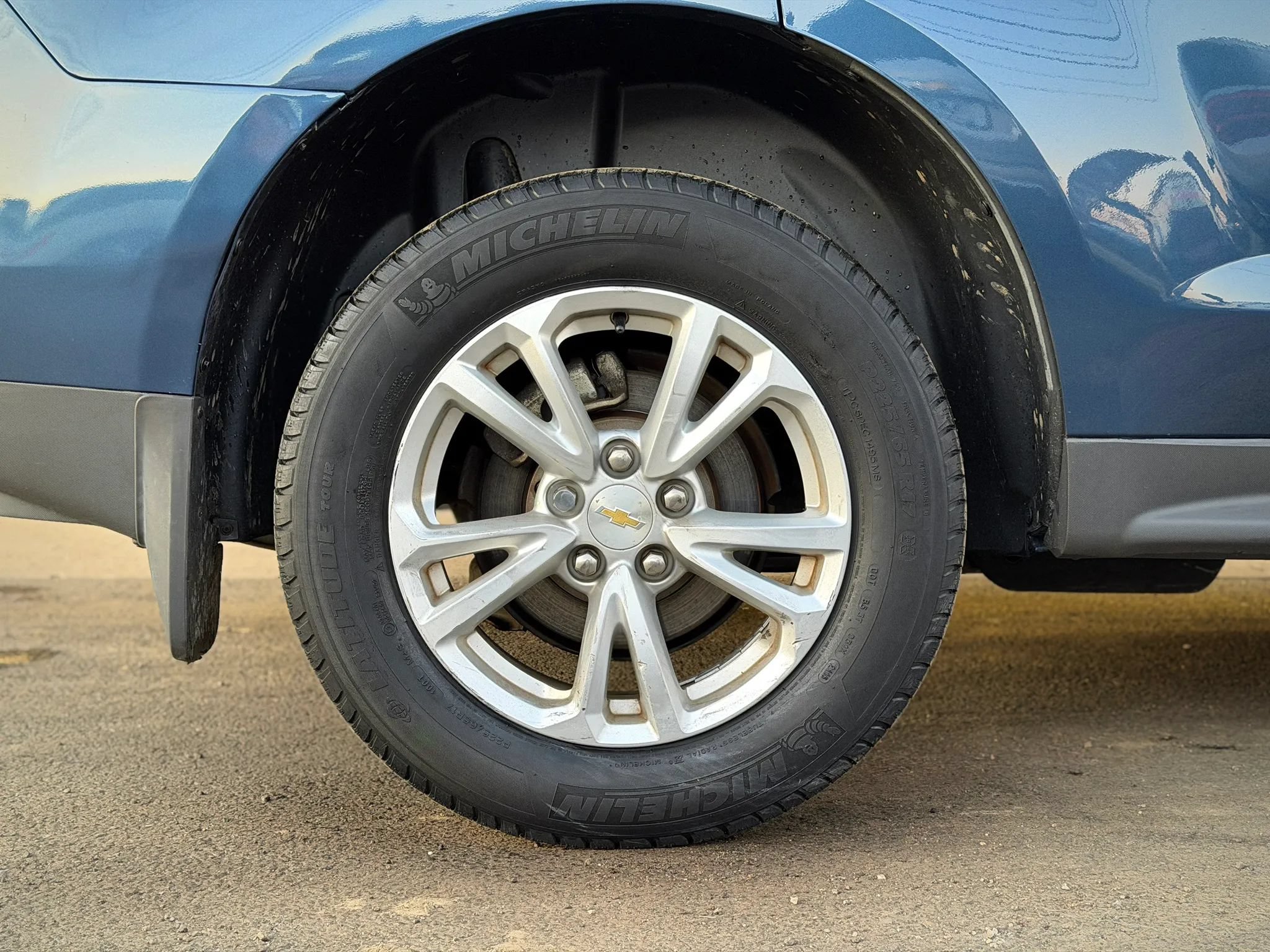 Used 2017 Chevrolet Equinox LT w/ Convenience Package AWD/4WD image 22