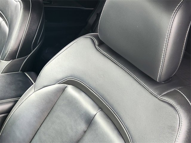 Used 2023 Jeep Grand Cherokee Limited w/ Black Appearance Package image 24