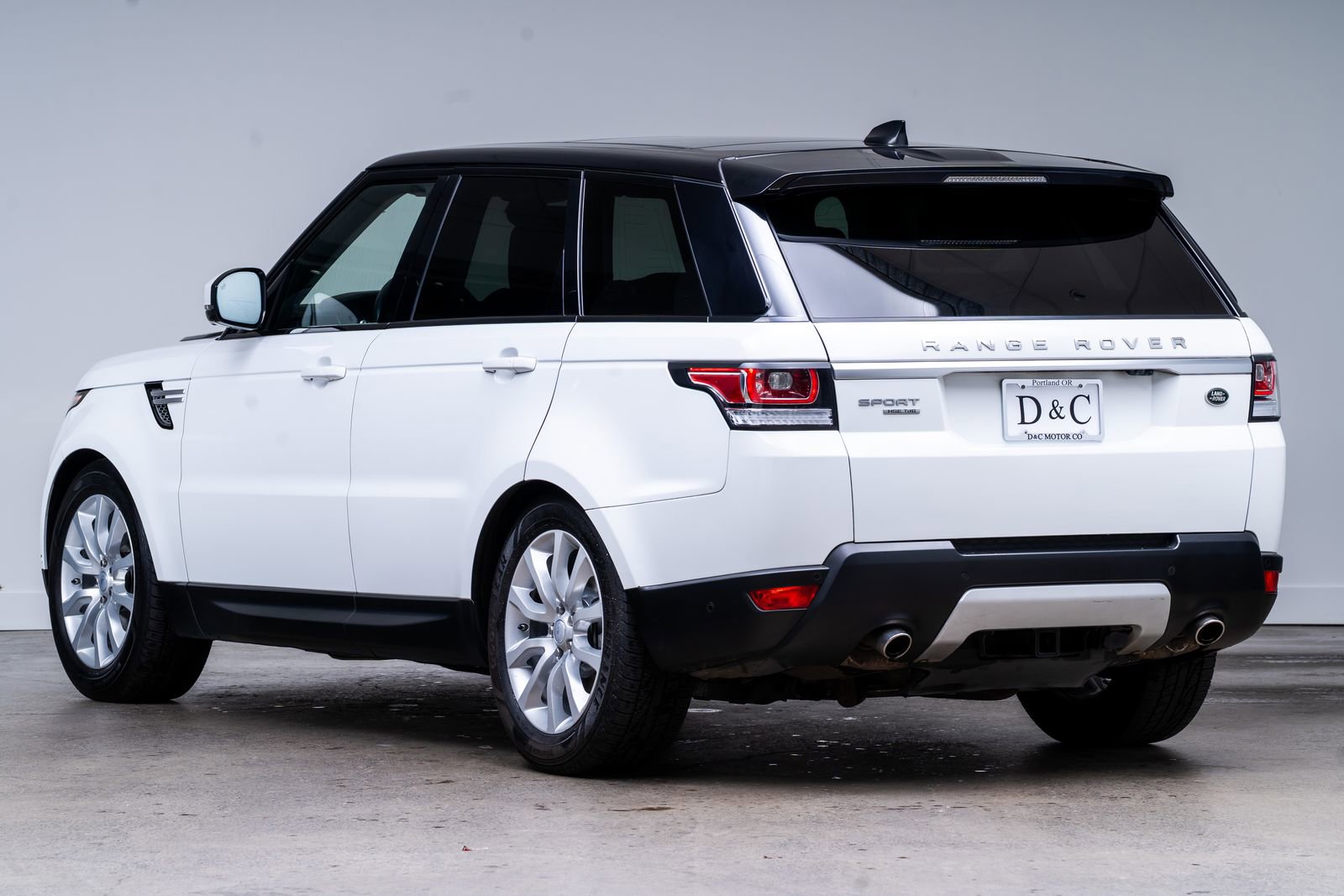 Used 2017 Land Rover Range Rover Sport HSE AWD/4WD image 4
