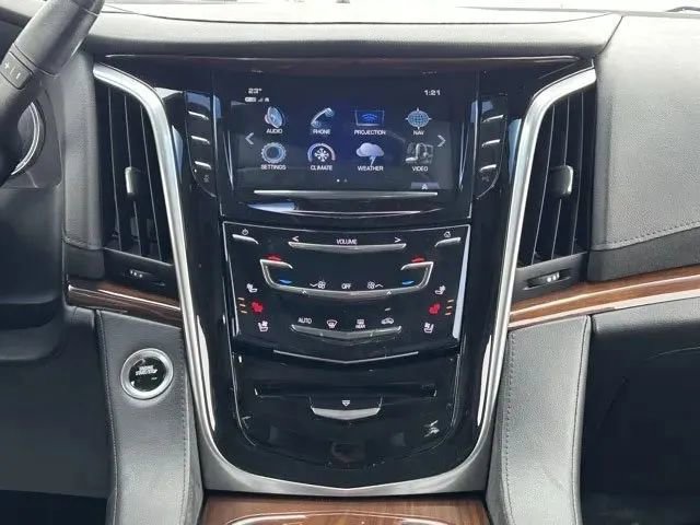 Used 2020 Cadillac Escalade ESV Luxury w/ Escalade Sport Edition image 29