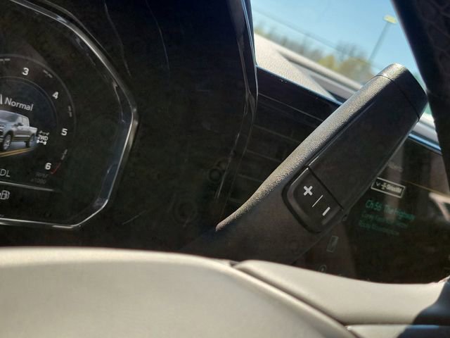 Used 2024 Chevrolet Silverado 1500 LT AWD/4WD image 25