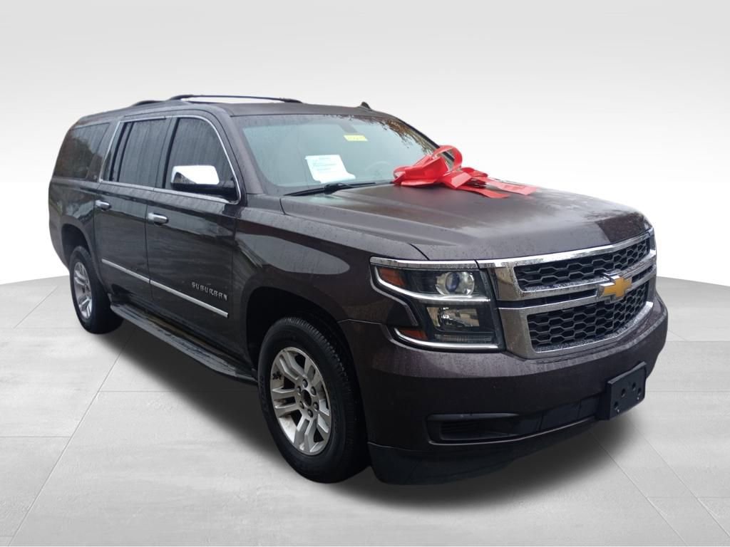 Used 2015 Chevrolet Suburban LS image 3