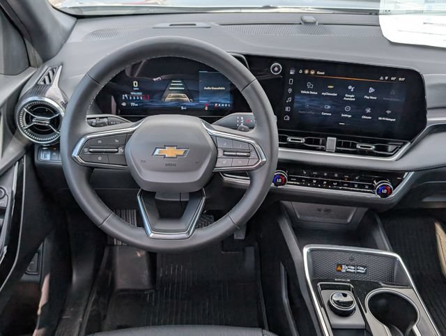 New 2026 Chevrolet Equinox LT w/ Convenience Package II FWD image 4