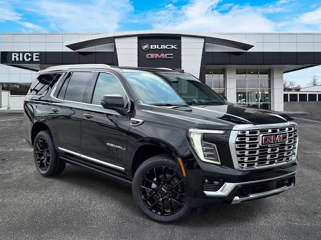New 2026 GMC Yukon Denali w/ Sun & Power Step Package