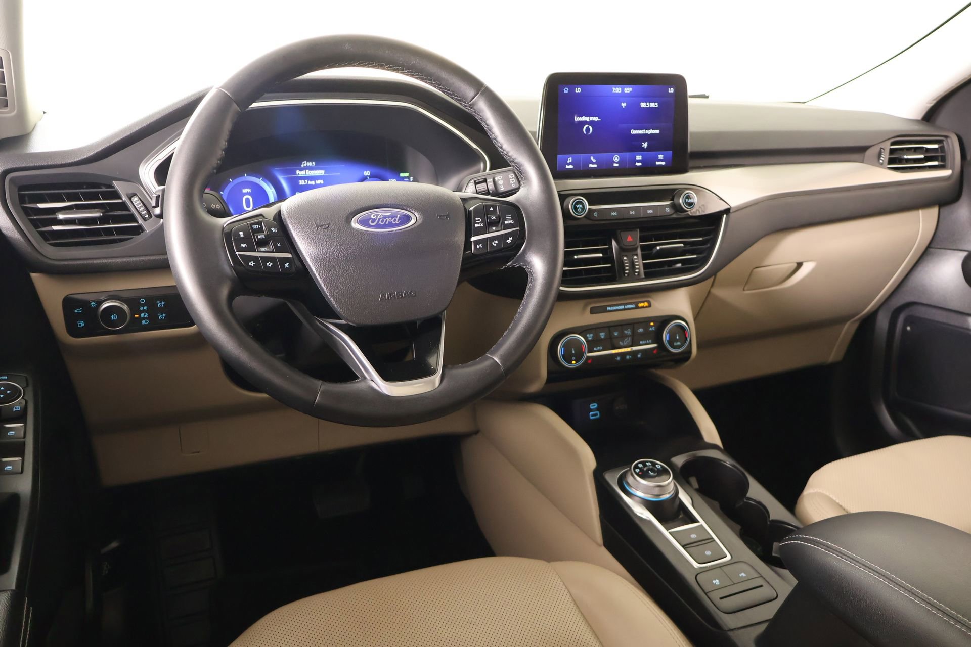 Used 2022 Ford Escape Titanium AWD/4WD image 2