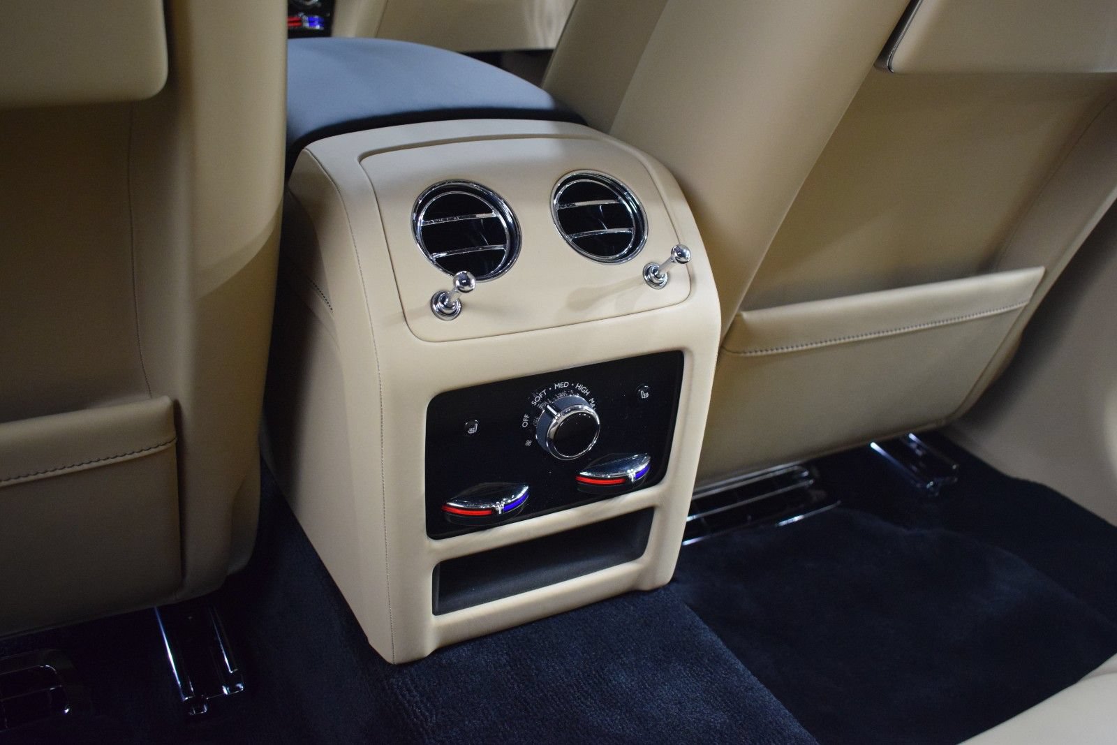 New 2026 Rolls-Royce Ghost AWD/4WD image 22