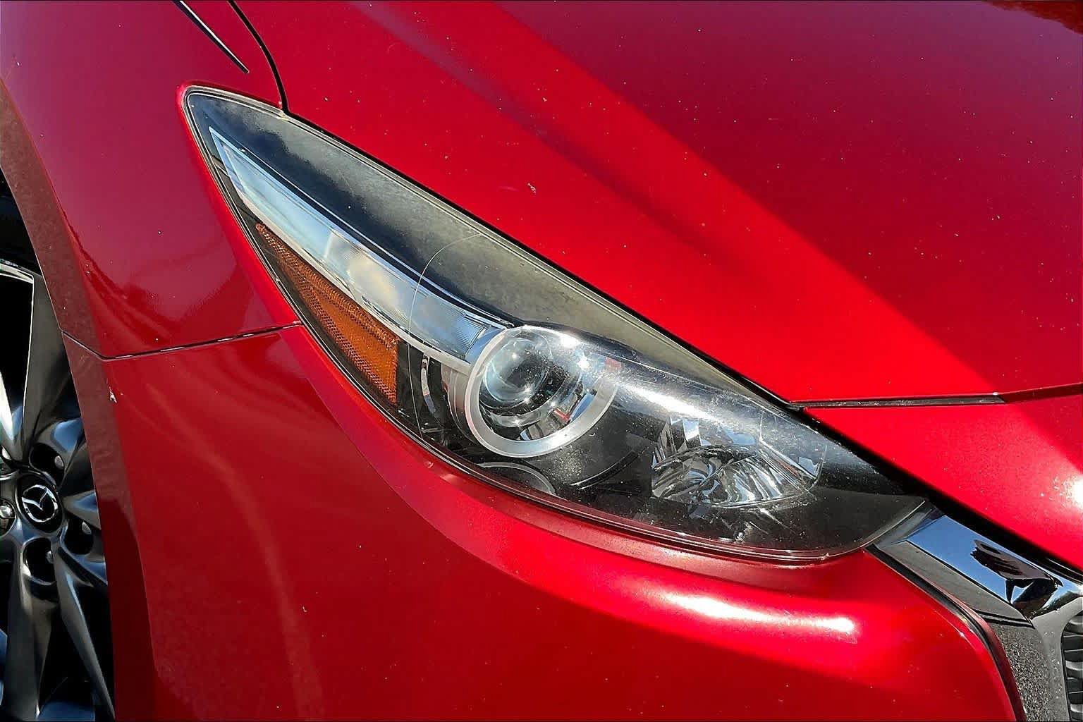 Used 2018 MAZDA MAZDA3 Touring FWD image 27