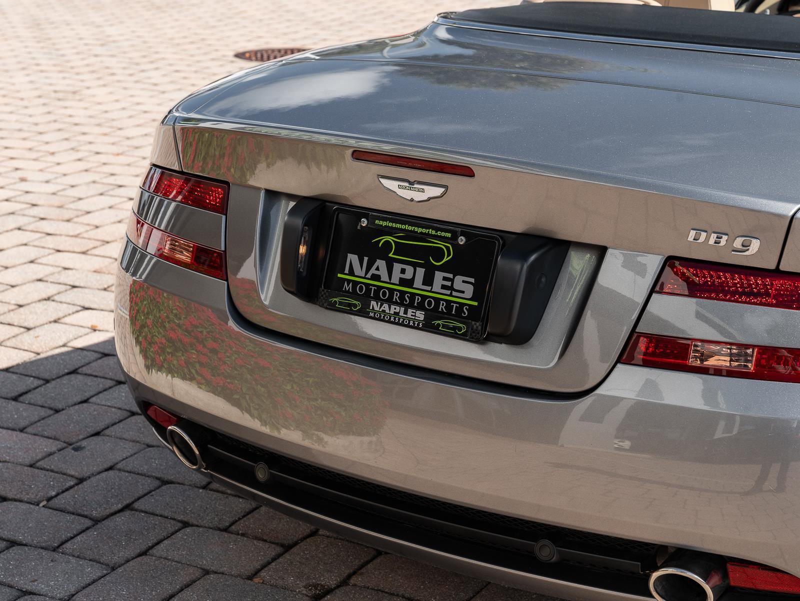 Used 2006 Aston Martin DB9 Volante image 11