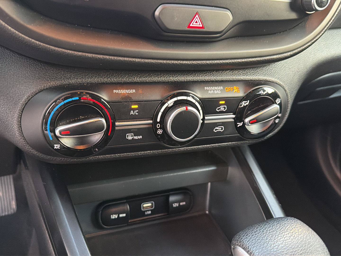 Used 2024 Kia Soul LX w/ Option Group 015 FWD image 25