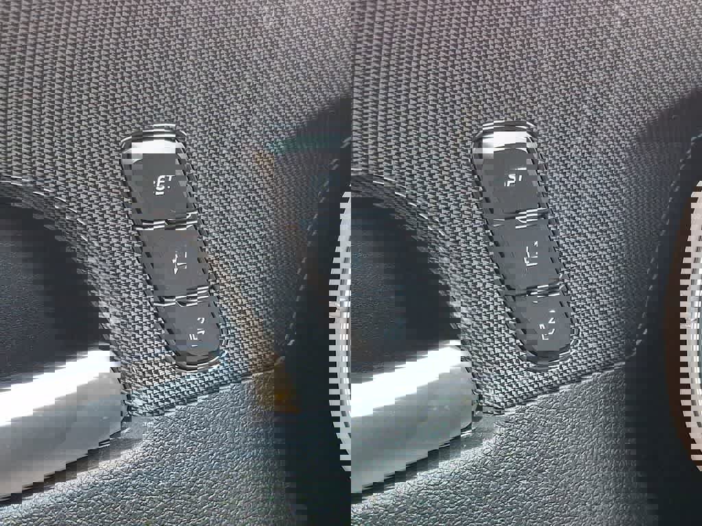 Used 2023 Hyundai Santa Fe Limited image 23