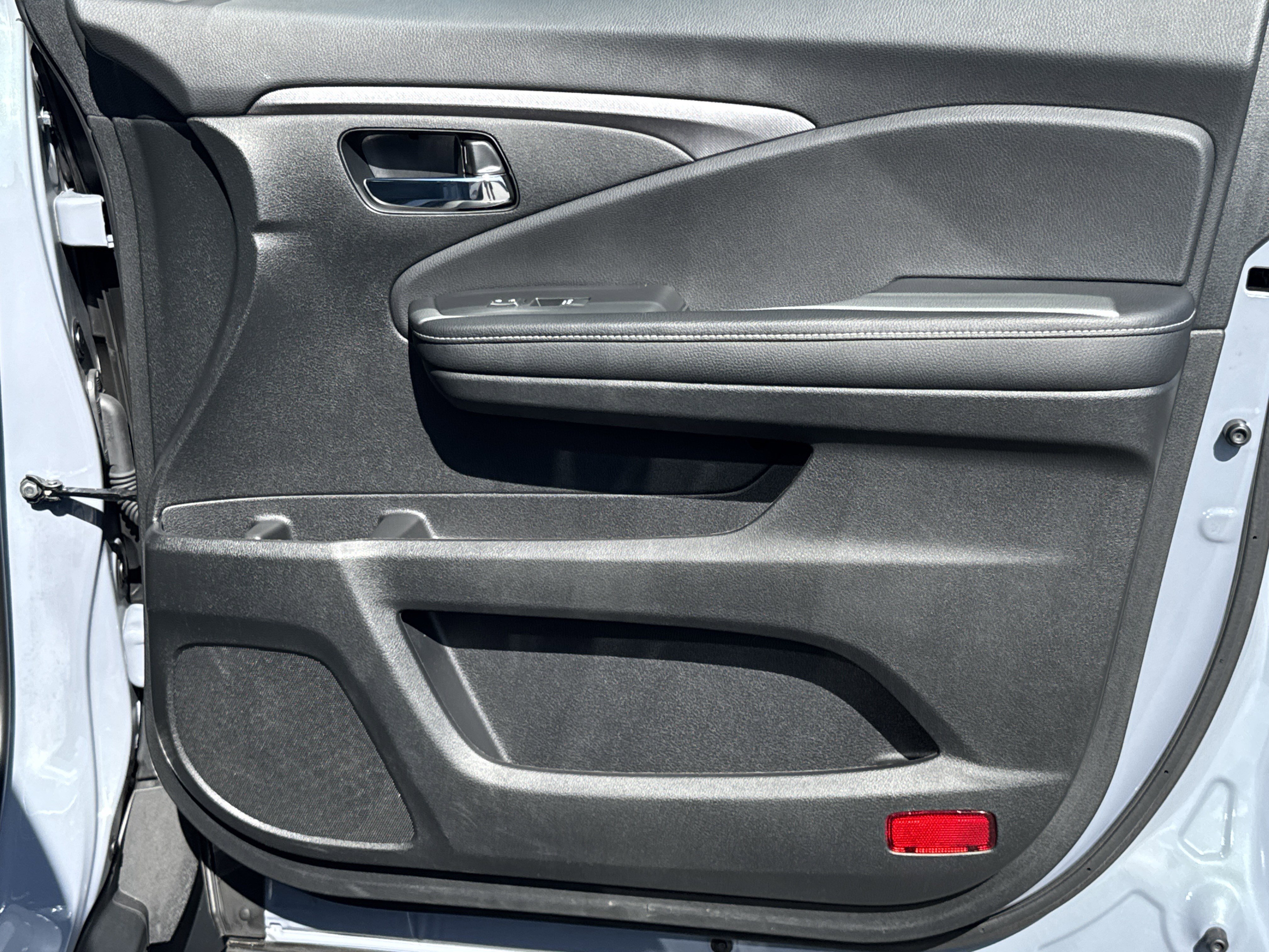 Used 2023 Honda Ridgeline Sport image 17