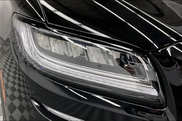 Used 2022 Lincoln Nautilus Reserve image 34