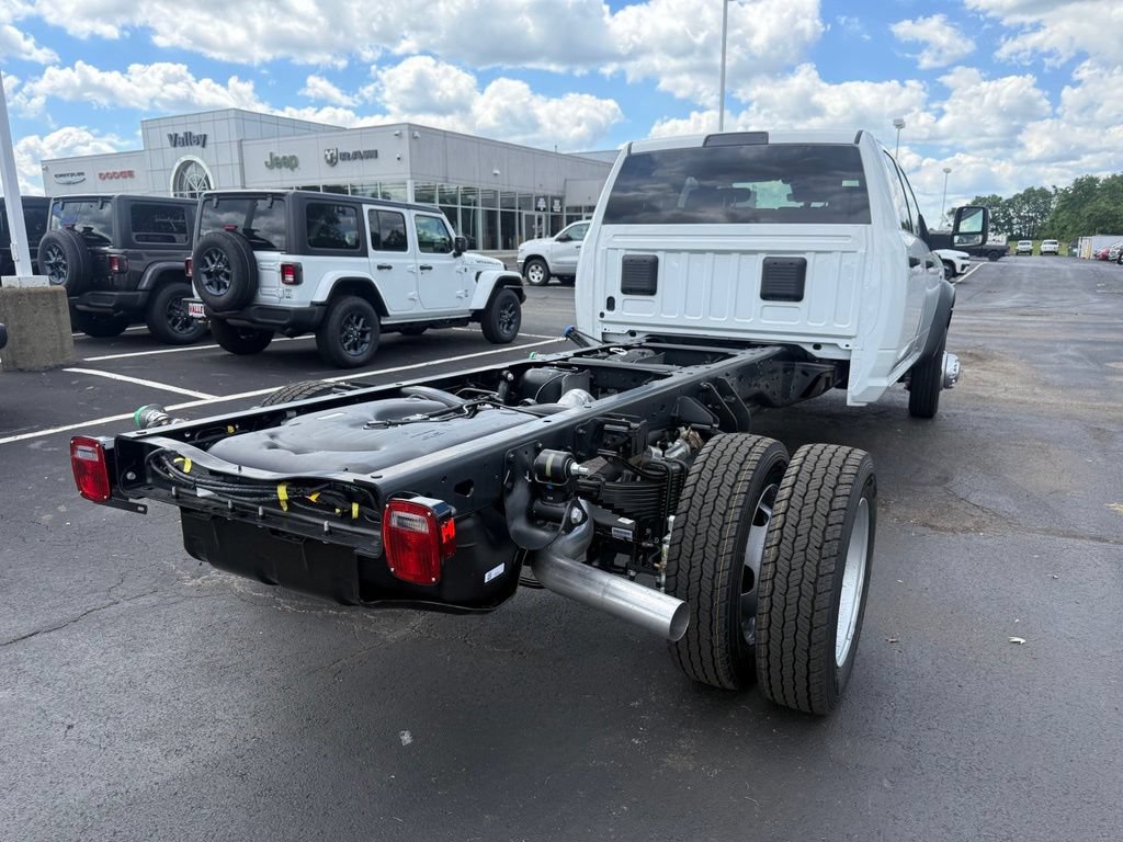 New 2026 RAM 5500 Tradesman w/ Chrome Appearance Group AWD/4WD image 3