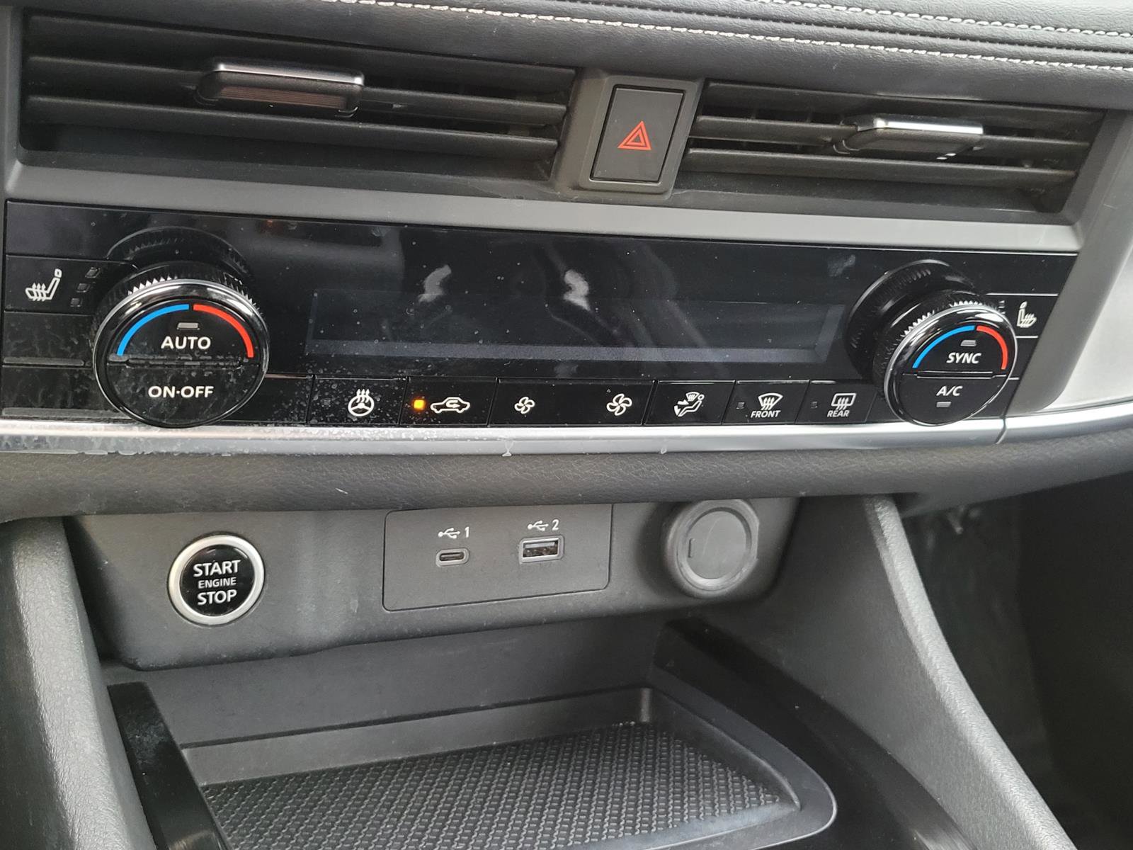 Used 2023 Nissan Rogue SV w/ SV Premium B Package FWD image 29