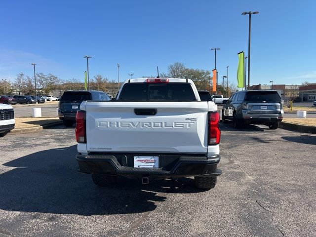 Used 2024 Chevrolet Colorado Z71 w/ Z71 Convenience Package 2 image 4
