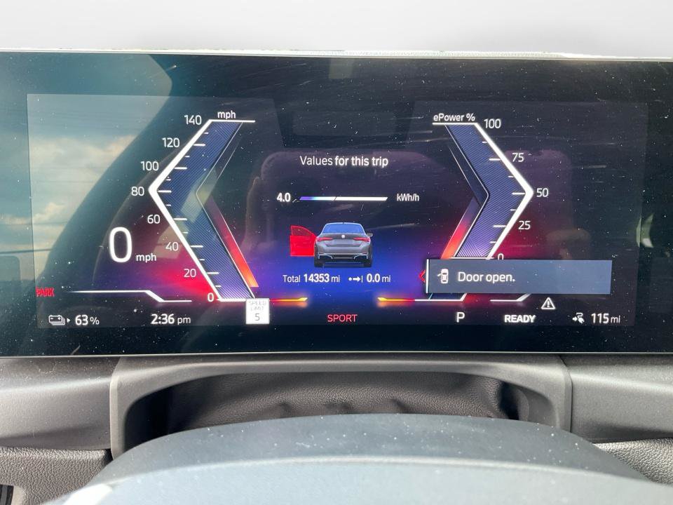 Used 2023 BMW i4 eDrive40 RWD image 11