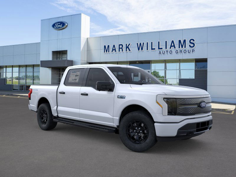 New 2025 Ford F150 Lightning XLT w/ Max Trailer Tow Package image 8