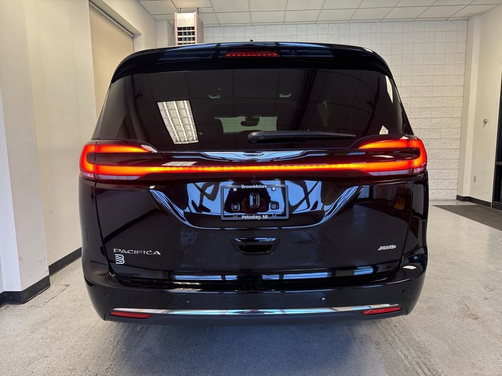New 2026 Chrysler Pacifica Select image 18