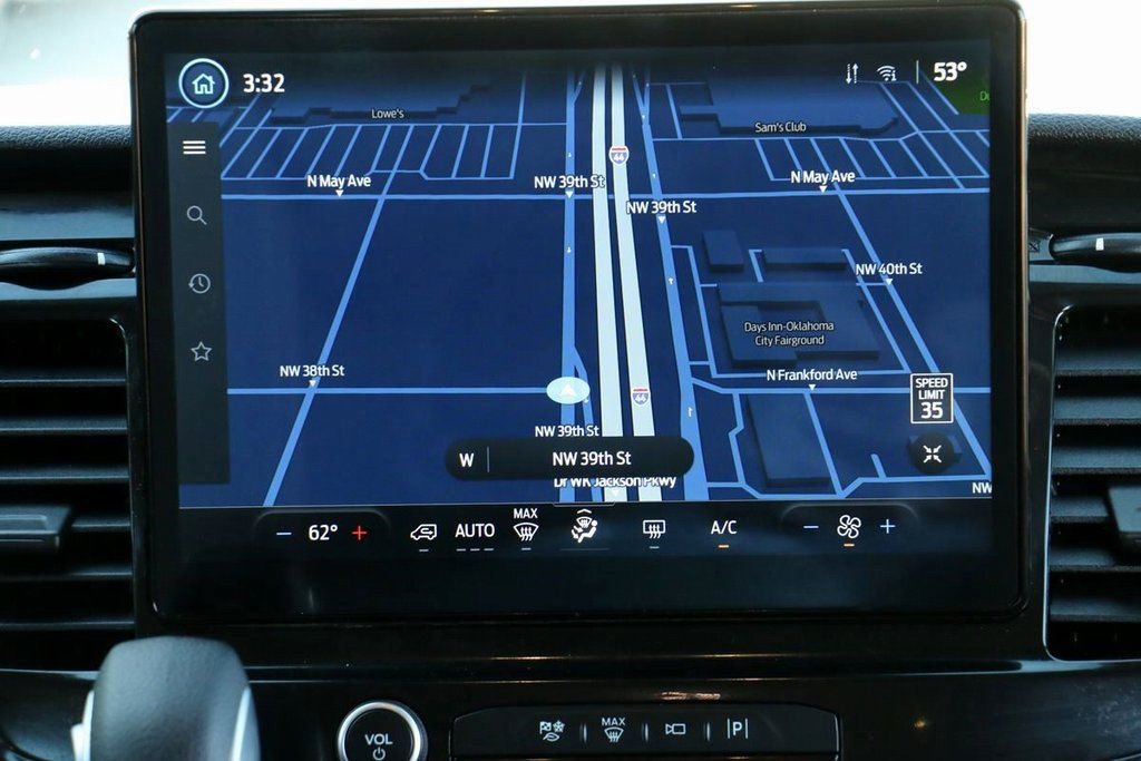 Used 2023 Ford Transit 350 XLT image 28