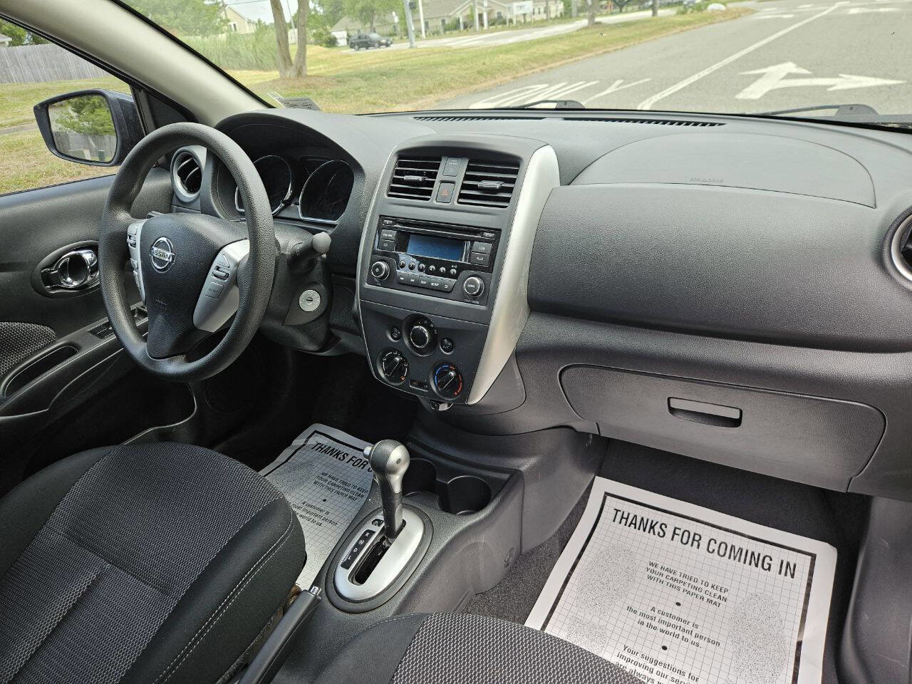 Used 2015 Nissan Versa SV FWD image 14