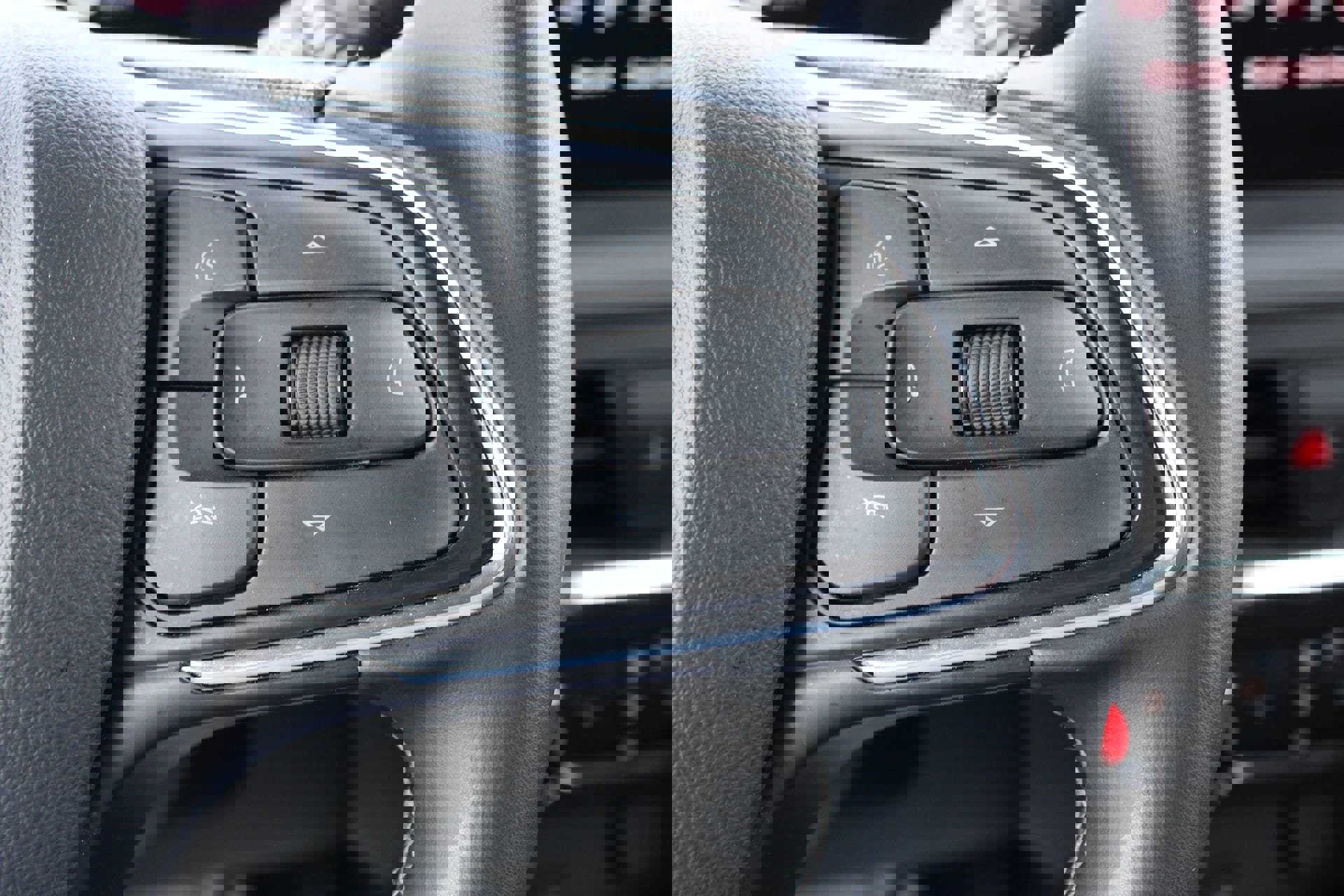 Used 2025 Buick Encore GX Preferred AWD/4WD image 25