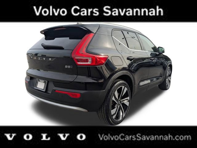 Certified 2023 Volvo XC40 B5 Plus w/ Protection Package Premier image 5