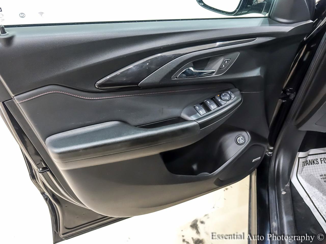 Used 2022 Chevrolet TrailBlazer RS w/ Sun and Liftgate Package image 27