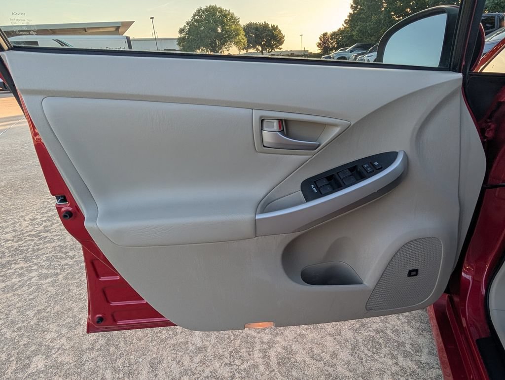 Used 2015 Toyota Prius Four FWD image 14