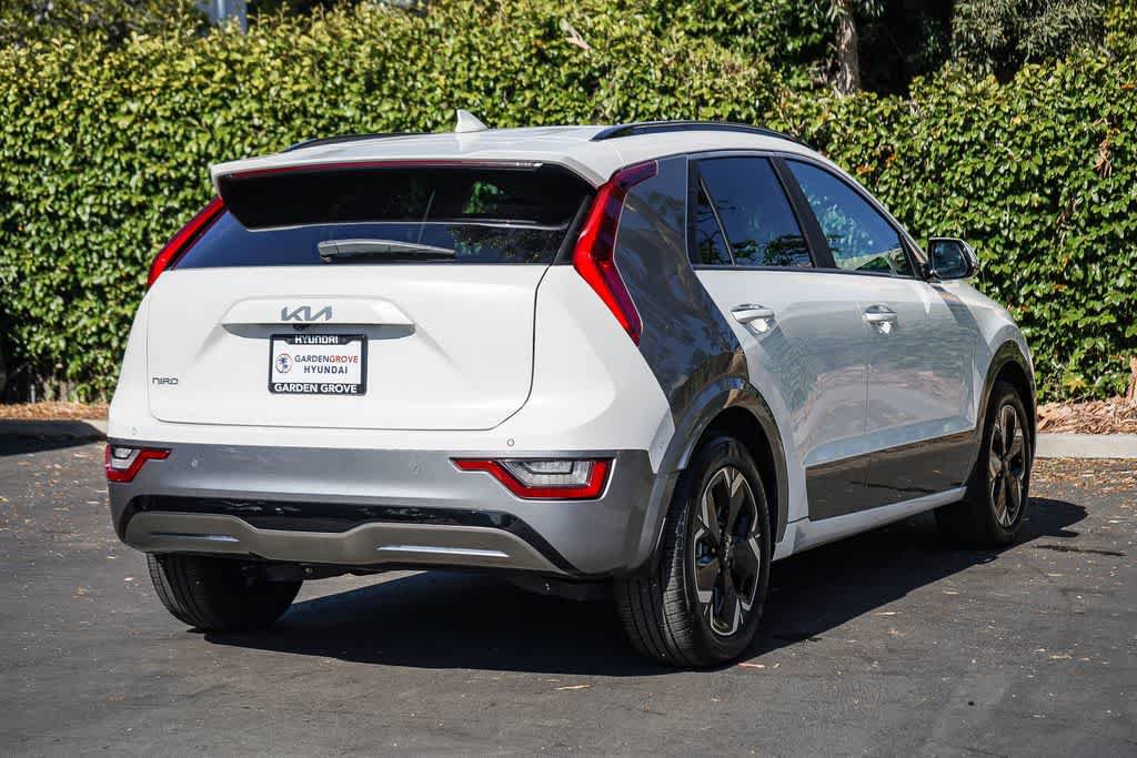 Used 2024 Kia Niro Wave w/ Wave Preserve Package FWD image 6