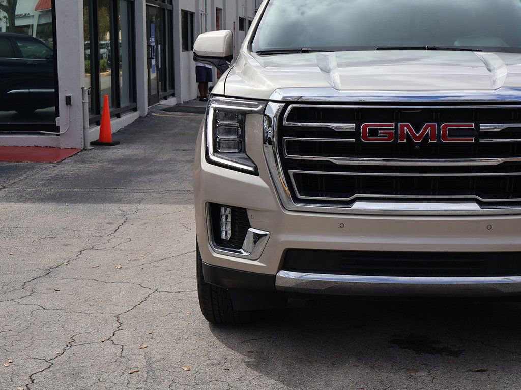 Used 2024 GMC Yukon SLT w/ SLT Luxury Package RWD image 14