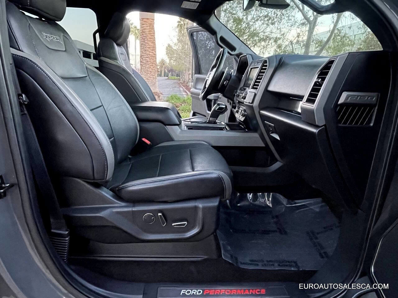 Used 2018 Ford F150 Raptor w/ Equipment Group 802A Luxury image 33