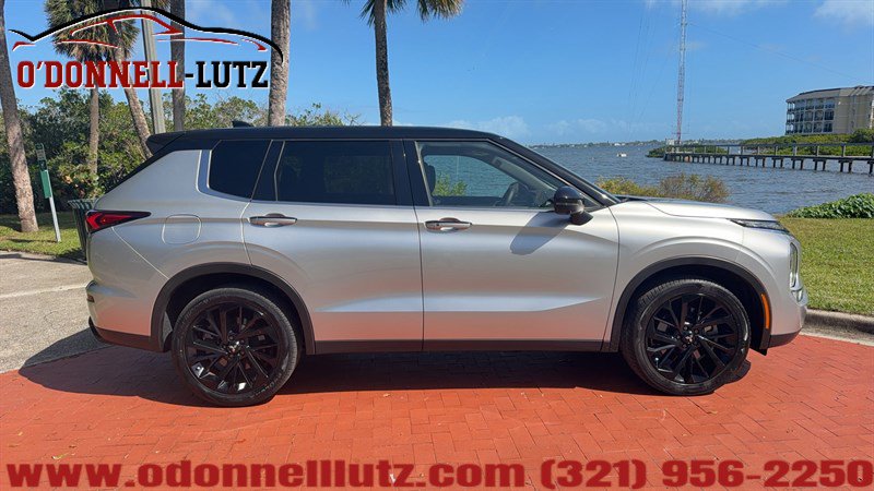 Used 2023 Mitsubishi Outlander SEL FWD image 4
