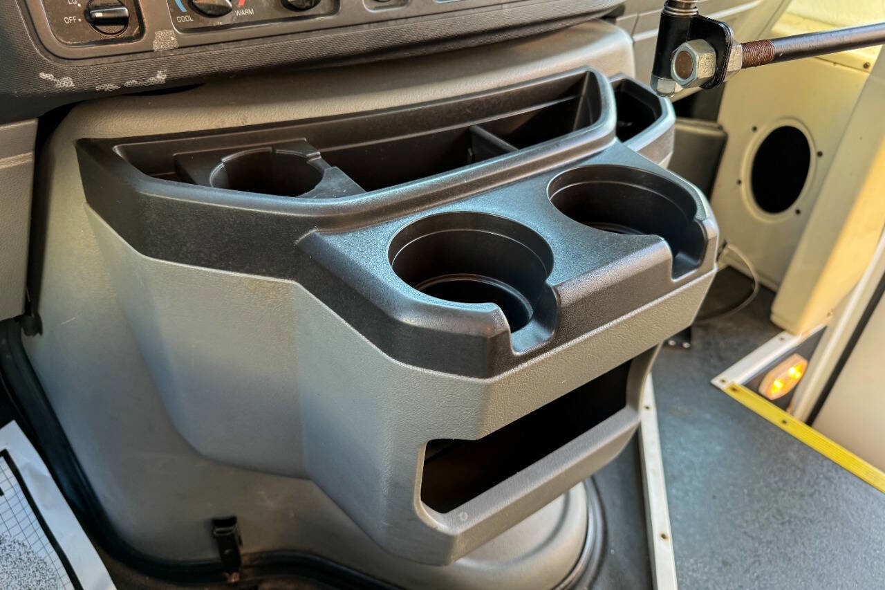 Used 2011 Ford E-350 and Econoline 350 Extended Super Duty w/ PWR Group image 31