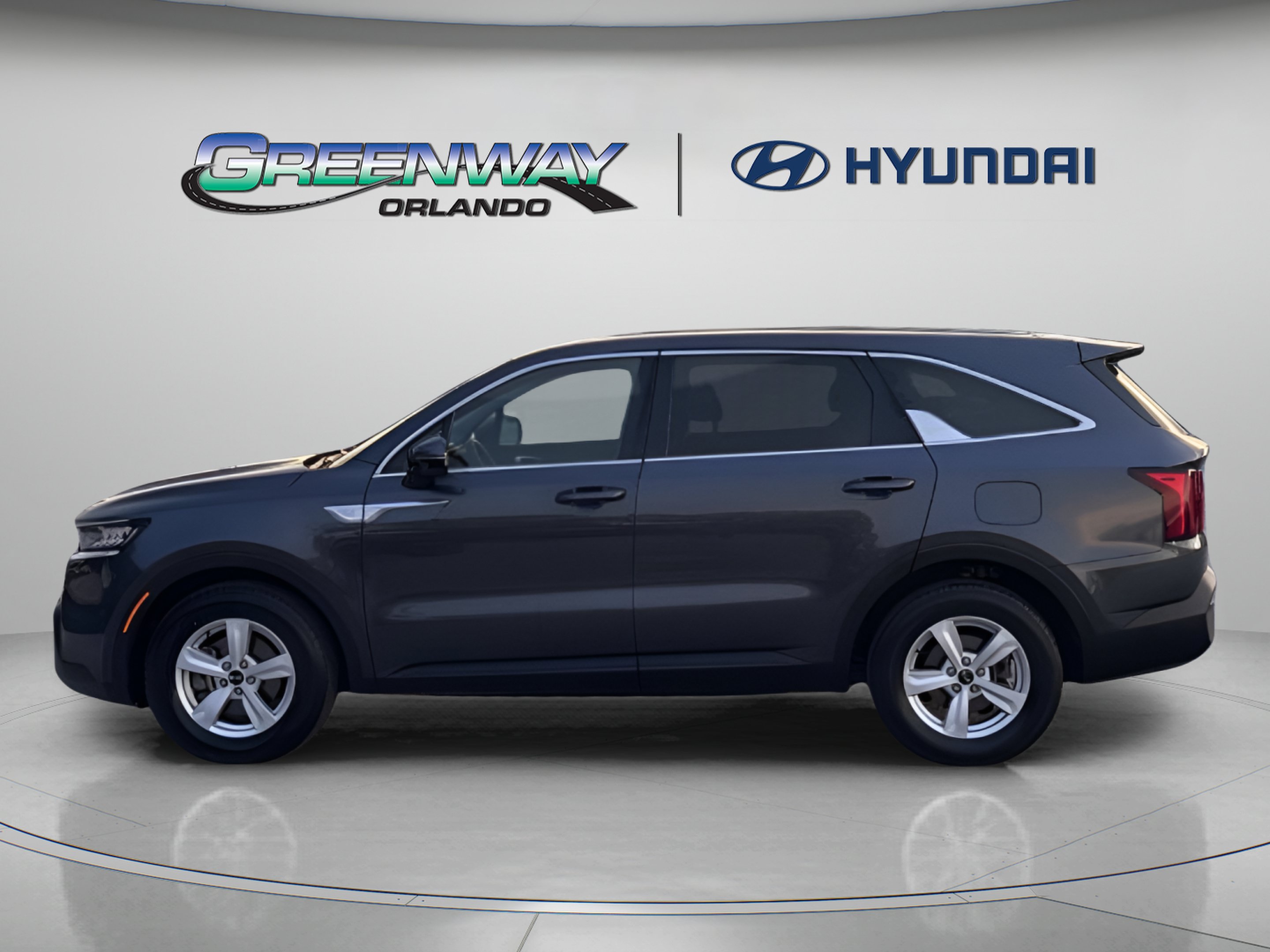 Used 2021 Kia Sorento LX FWD image 4
