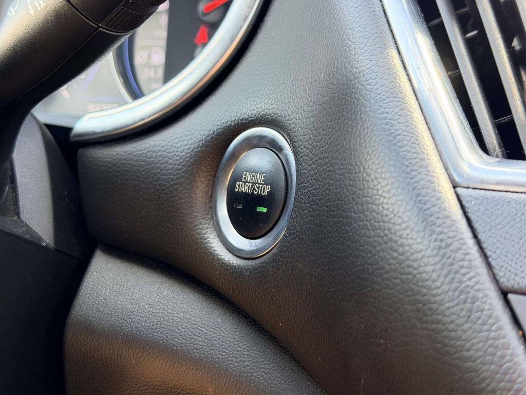 Used 2024 Chevrolet Malibu LT FWD image 21