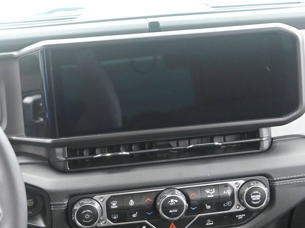 Used 2024 Jeep Wrangler Sahara image 26