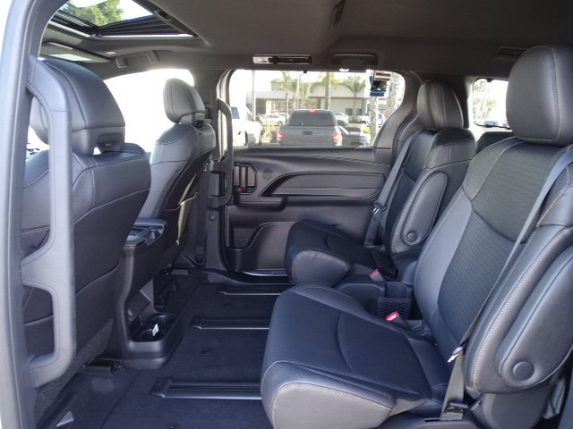 New 2026 Toyota Sienna XLE Woodland Edition AWD/4WD image 13