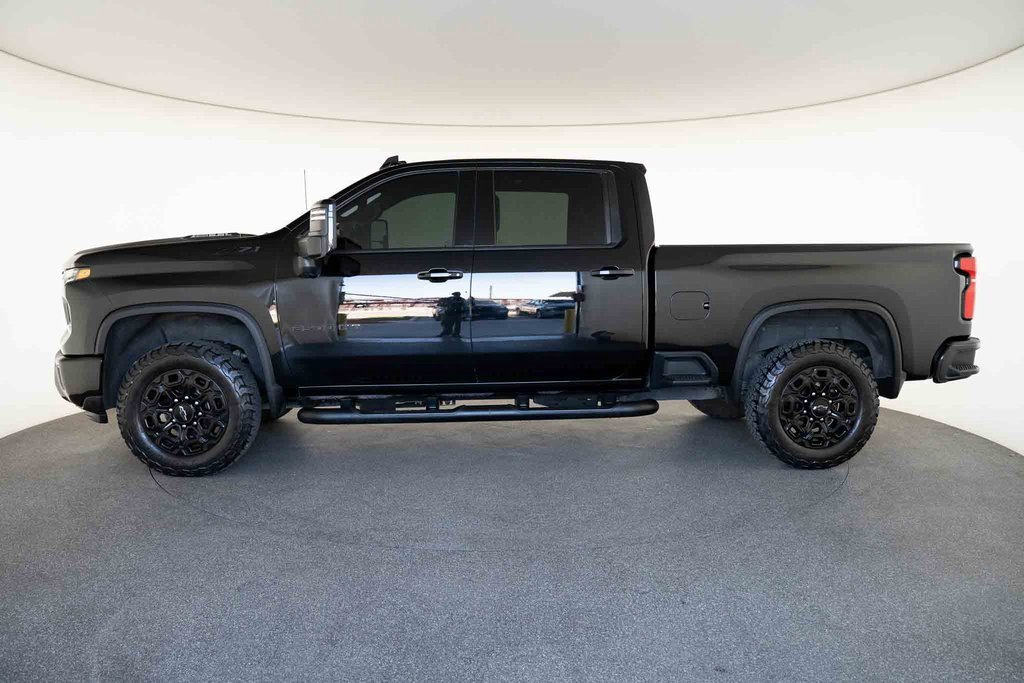 Used 2024 Chevrolet Silverado 2500 LTZ w/ LTZ Plus Package image 9