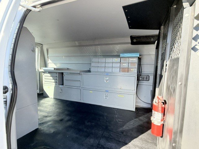 Used 2006 Ford E-250 and Econoline 250 RWD image 13
