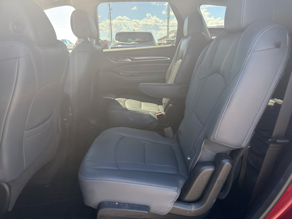 Used 2019 Buick Enclave Essence AWD/4WD image 7