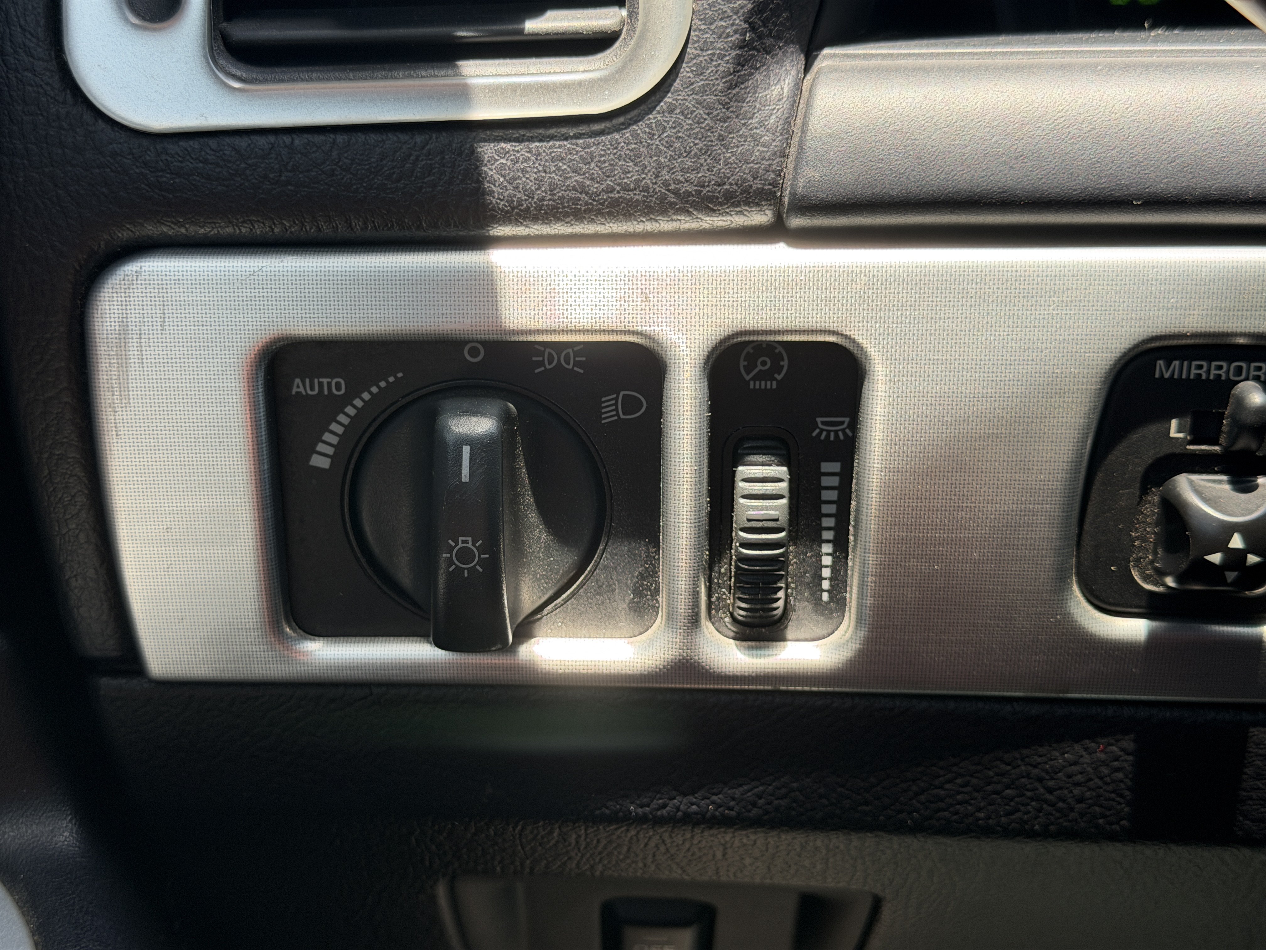 Used 2003 Ford Thunderbird RWD image 25
