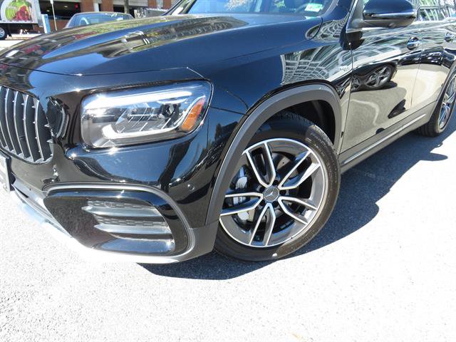 Used 2025 Mercedes-Benz GLB 35 AMG 4MATIC image 25