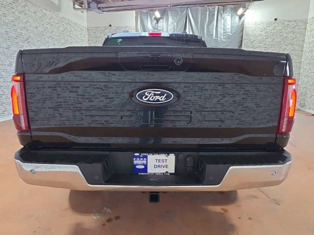 New 2026 Ford F150 Lariat w/ Equipment Group 502A High image 6